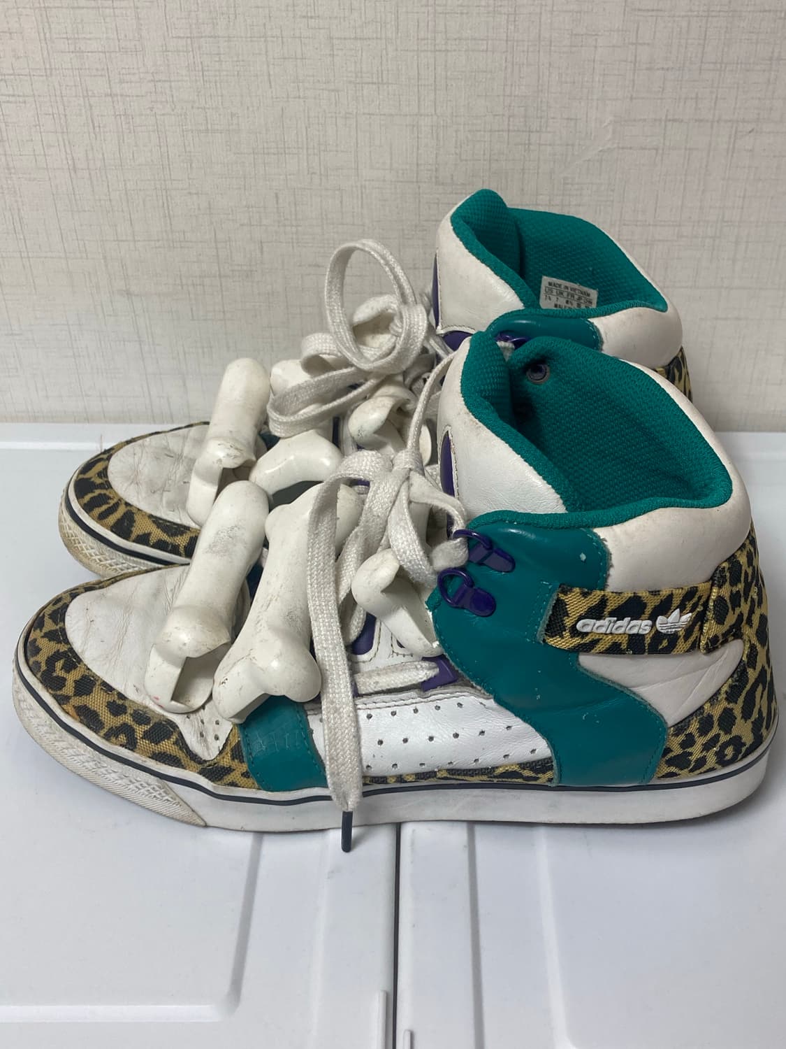 아디다스 제레미스캇 본즈 스니커즈 255 상품이미지2