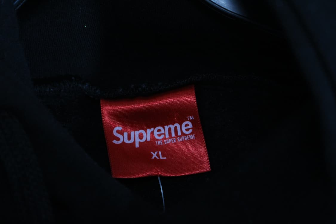 154. Supreme 검정 후드 맨투맨 상품이미지6