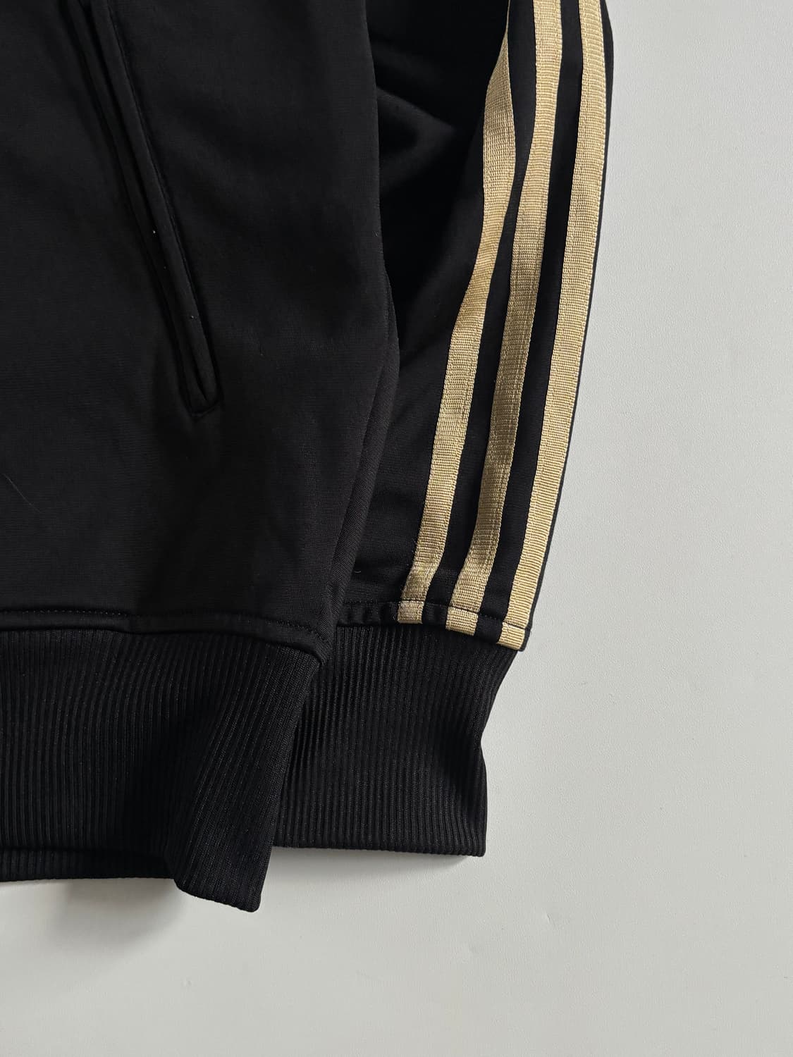 Adidas 아디다스 블랙-골드 파이어버드 트랙탑 상품이미지3