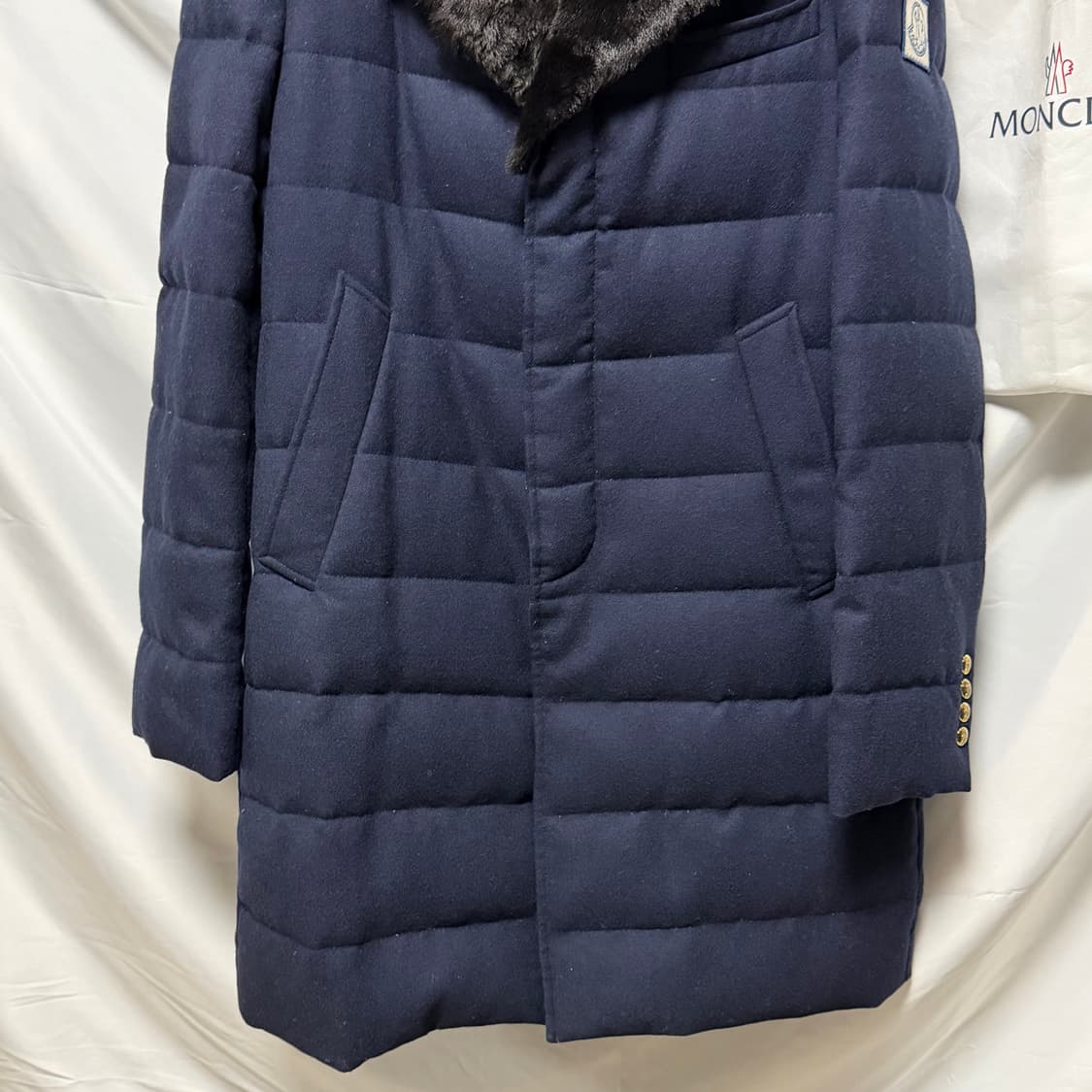 [S+급/3] 몽클레어 감마블루 체스터 패딩 코트 네이비 상품이미지4
