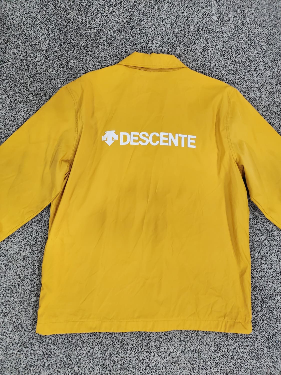 데상트 옐로우 경량 자켓 M 상품이미지5