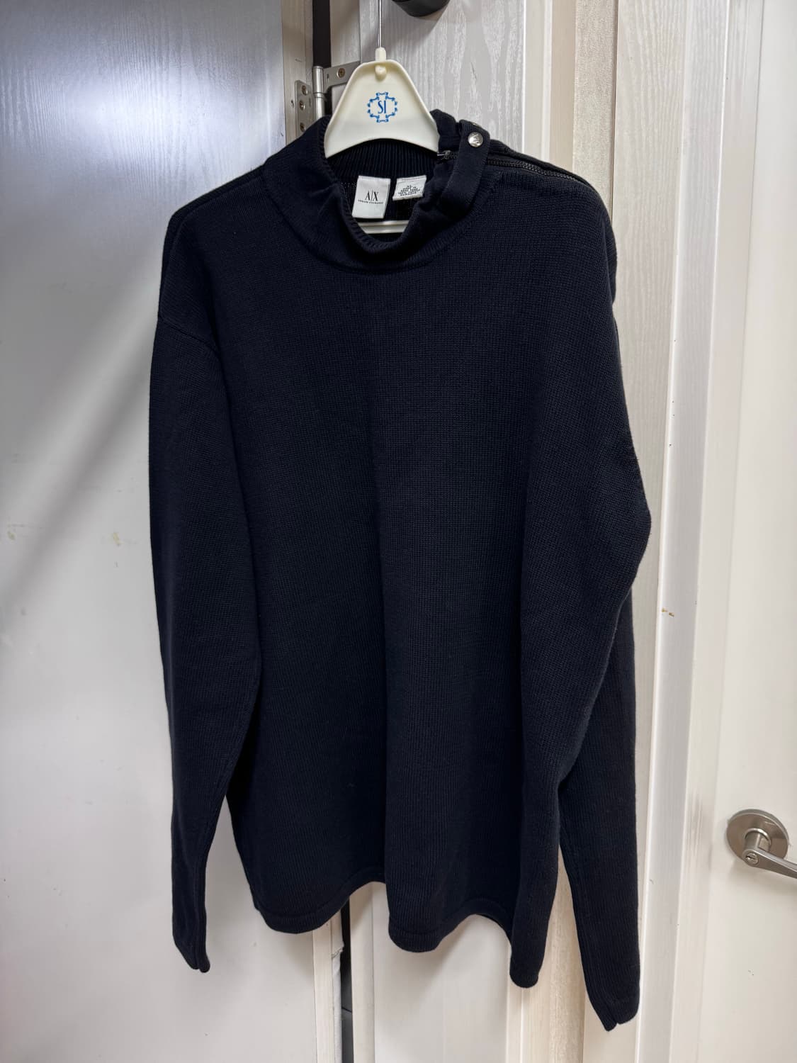 알마니 익스체인지 검정 니트 롱슬리브 상품이미지1