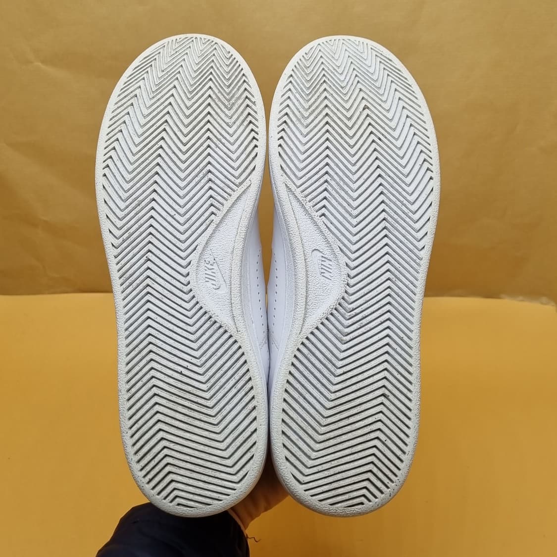 나이키 코트로얄2 남성스니커즈260. 상품이미지3