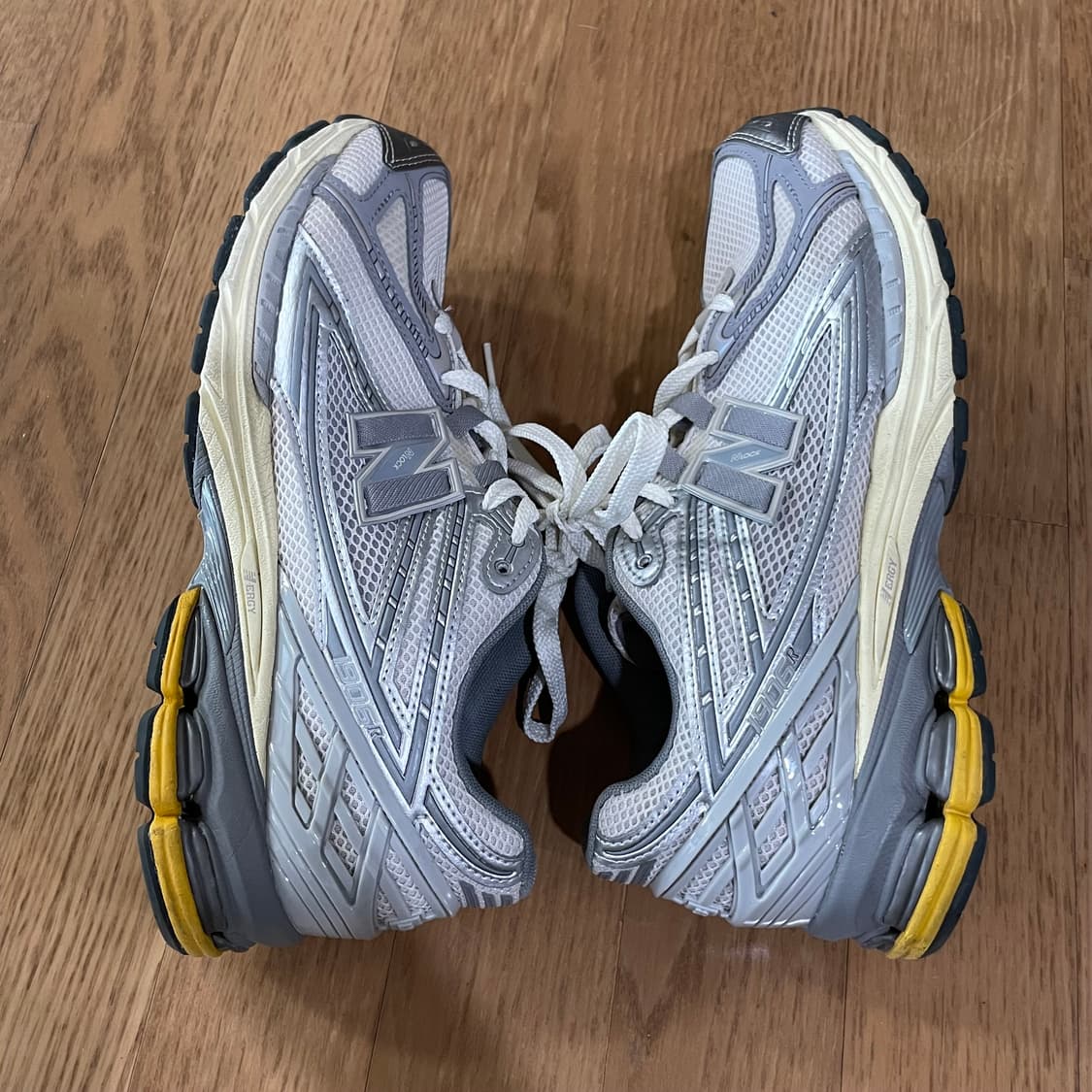 뉴발란스1906R 그레이 스니커즈 280 상품이미지6