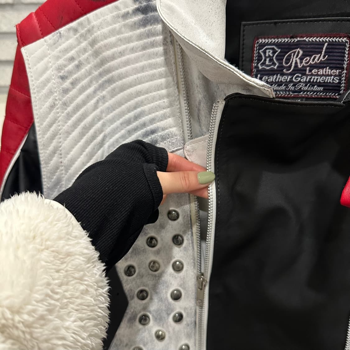 USA VINTAGE 레더 레이싱 자켓 백패치 스터드 지퍼 디테일 화이트 상품이미지8