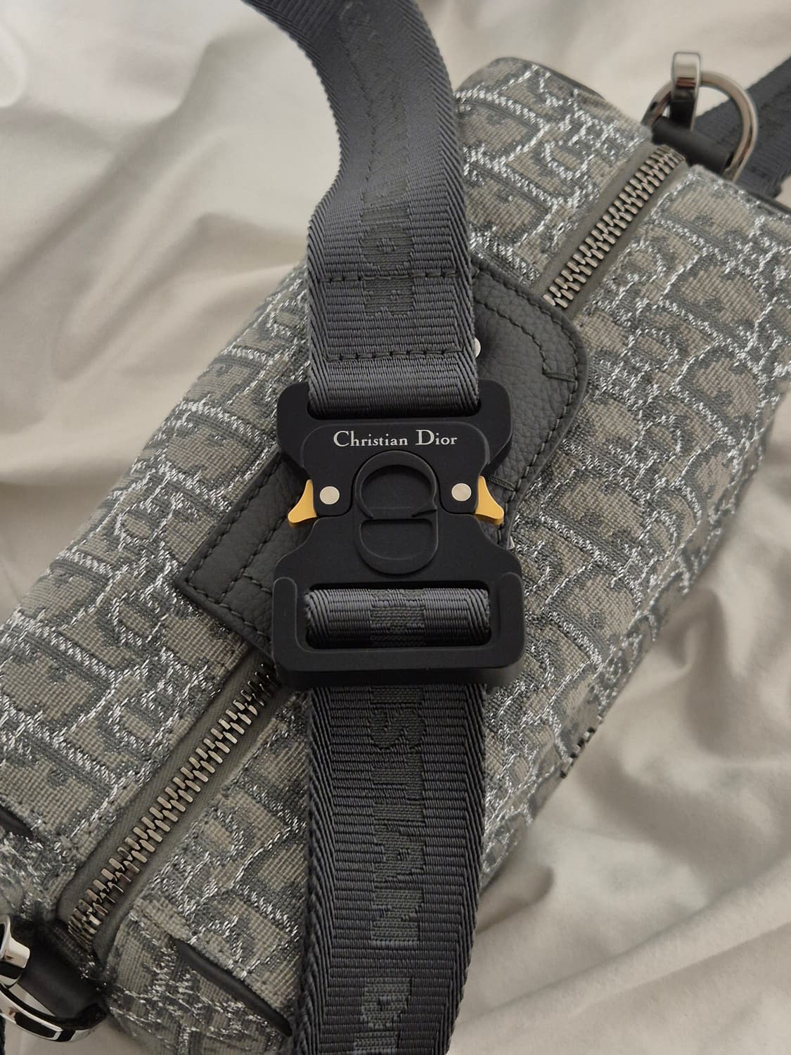 디올 한정판 루테늄 링고 22 크로스백 상품이미지4