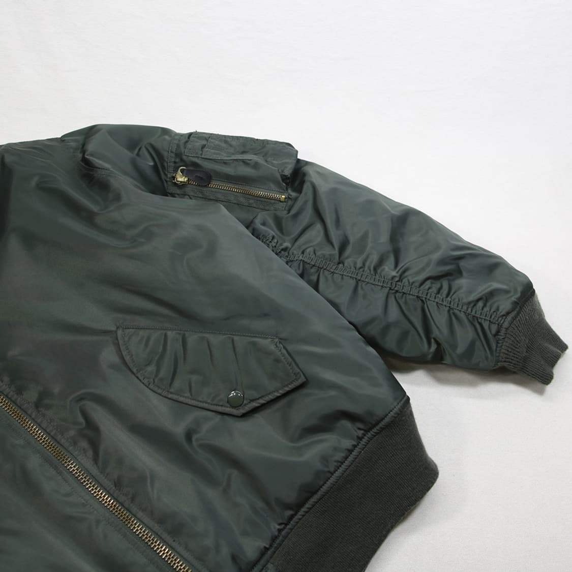 (착용컷) MA-1 플라이트 자켓 (남성용 100-103) 상품이미지6