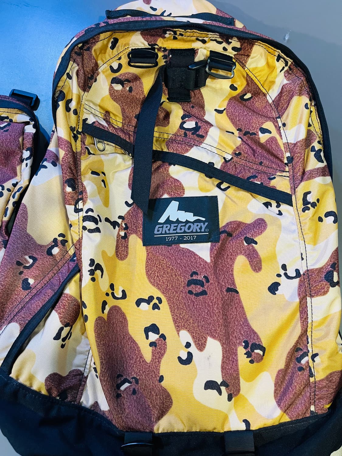 그레고리 초코칩 카모 데이팩 & 싱글포켓 세트 26L 상품이미지5