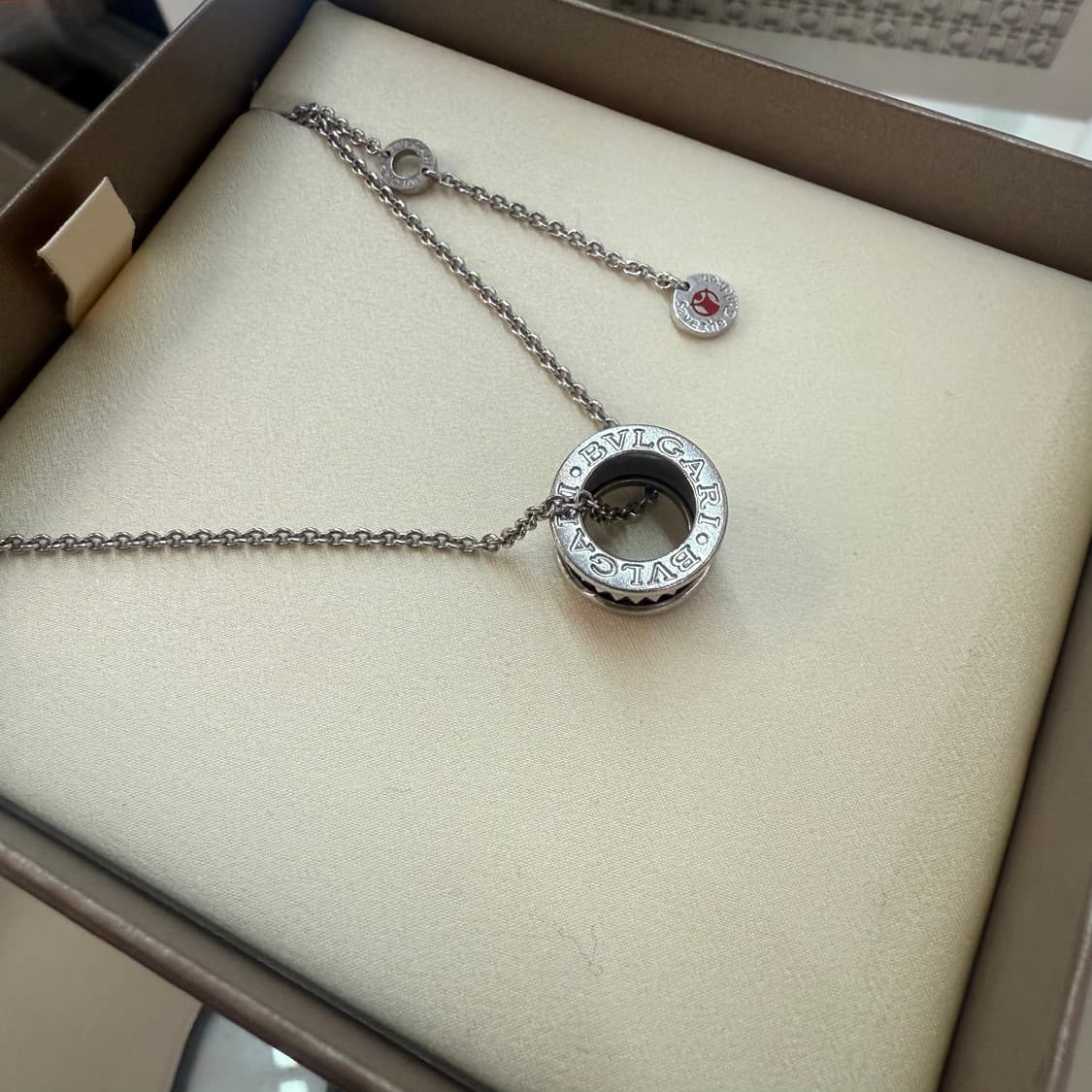 불가리 세이브더칠드런 비제로원 락 목걸이 상품이미지5