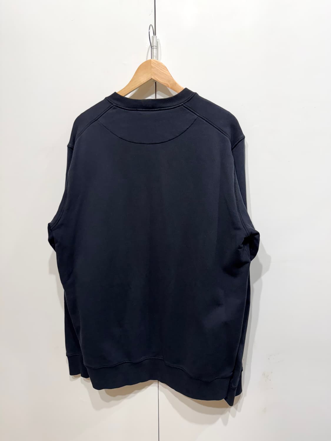 스톤아일랜드 블랙 스웻 셔츠 상품이미지3