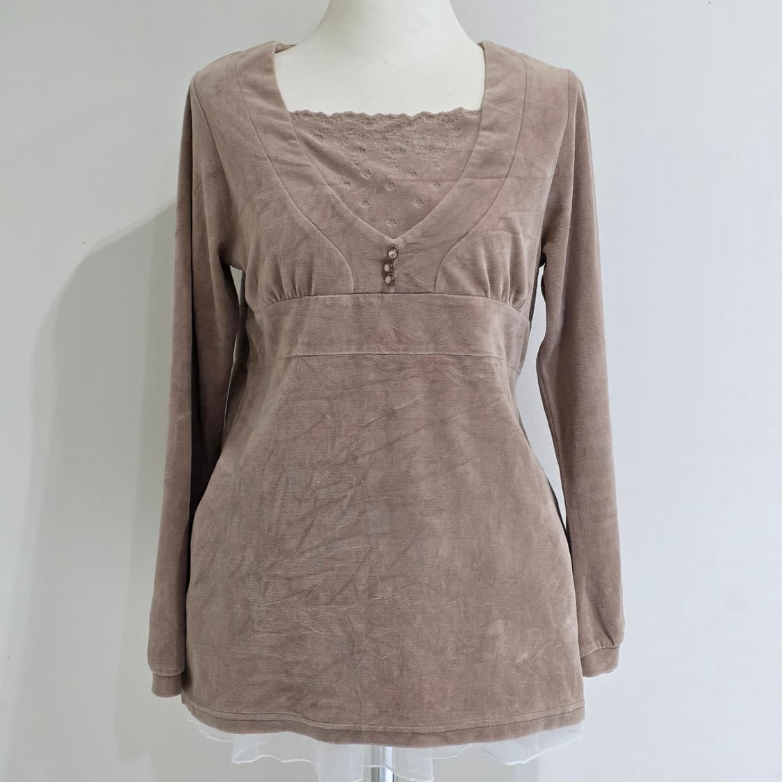 브라운 라떼갸루모리걸st 벨벳 블라우스 상품이미지1