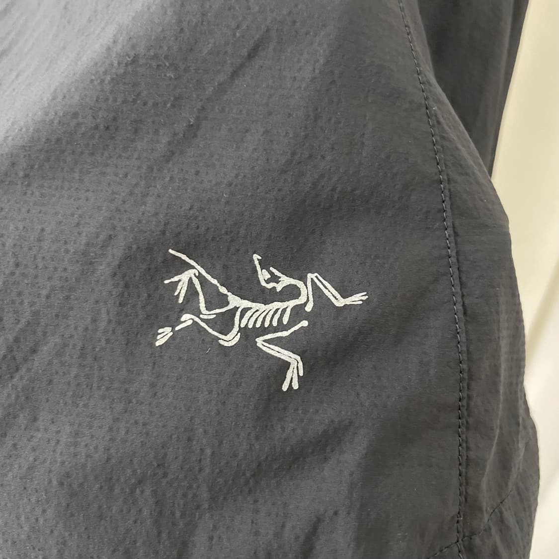 아크테릭스 블랙 집업 베스트 상품이미지7