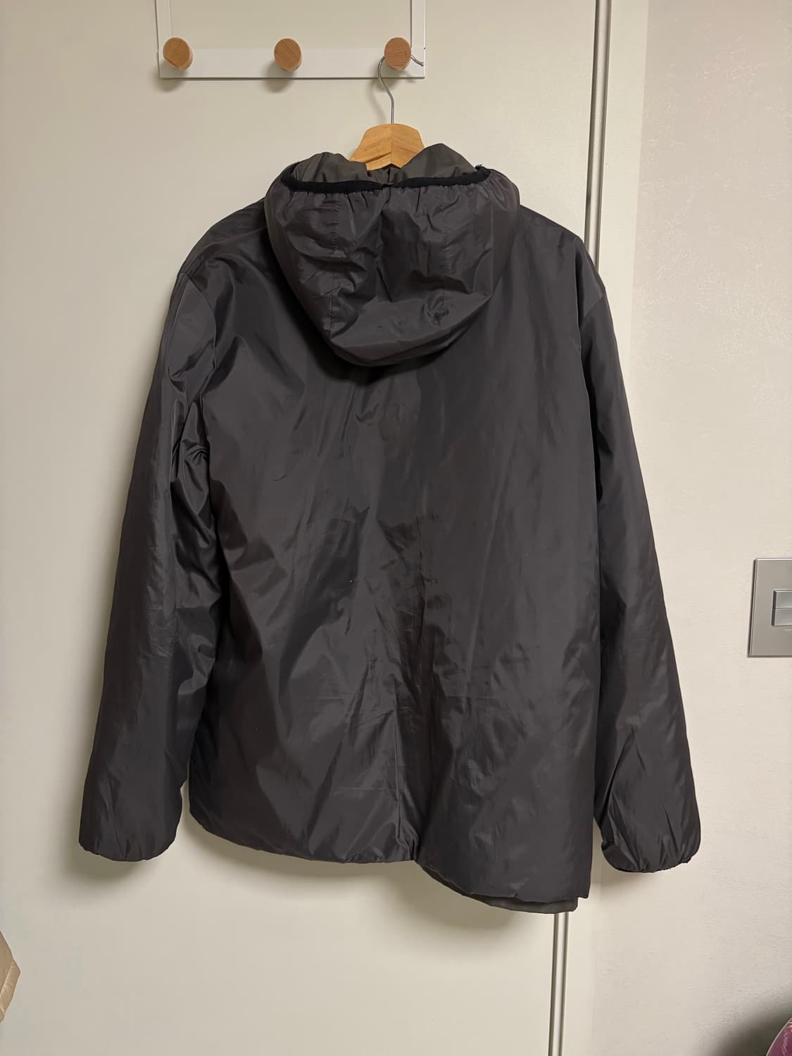 프라다 후드 레이어드 바람막이 패딩 상품이미지5