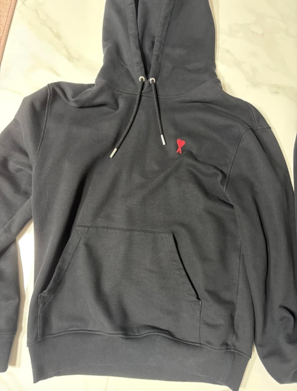 아미 블랙 하트 로고 후드티 상품이미지1