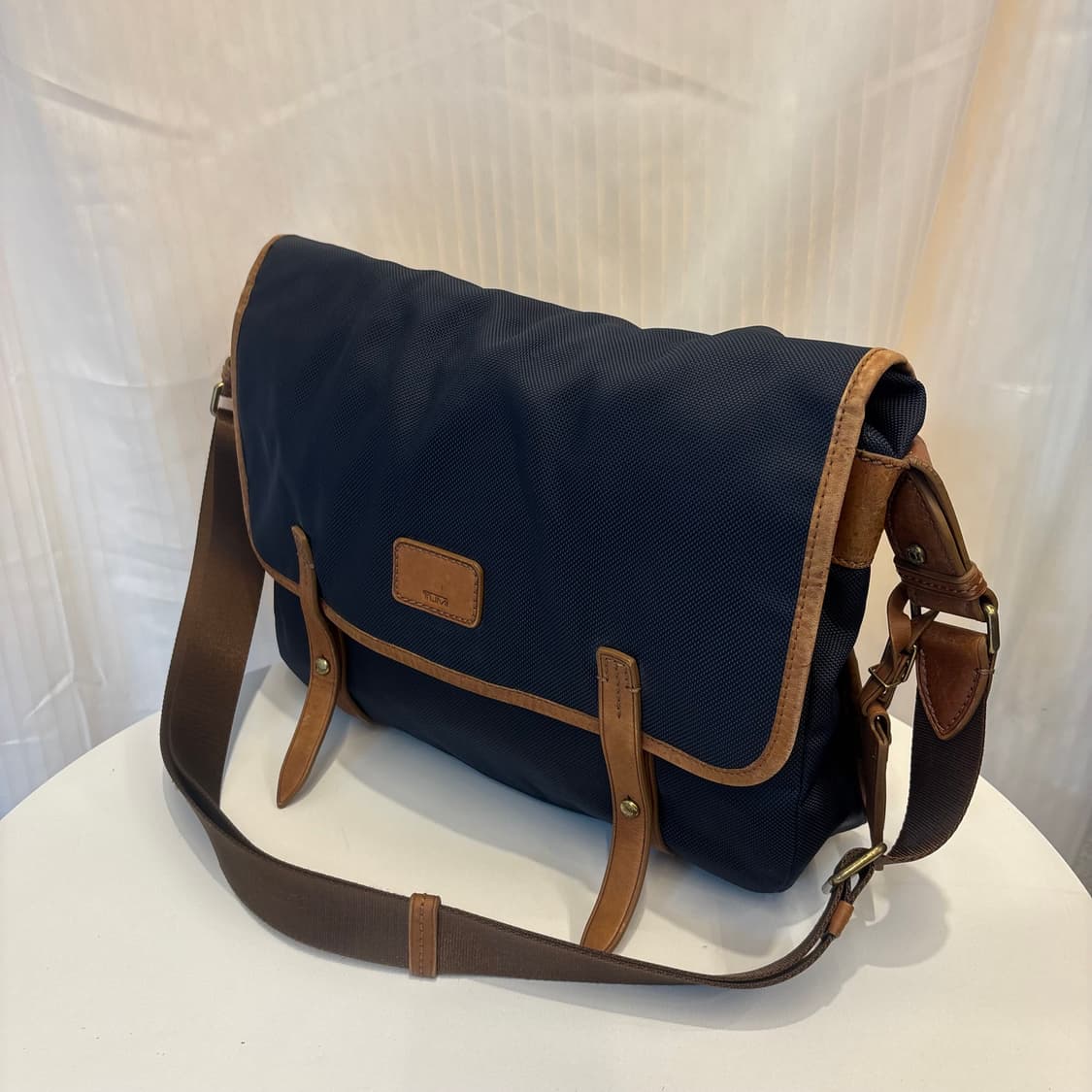 정품 TUMI 나일론 크로스백     상품이미지3