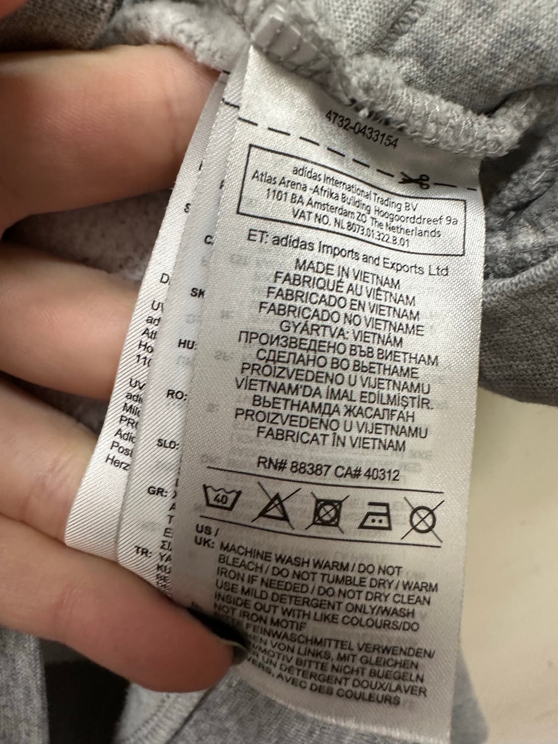 아디다스 그레이 후드티 상품이미지3