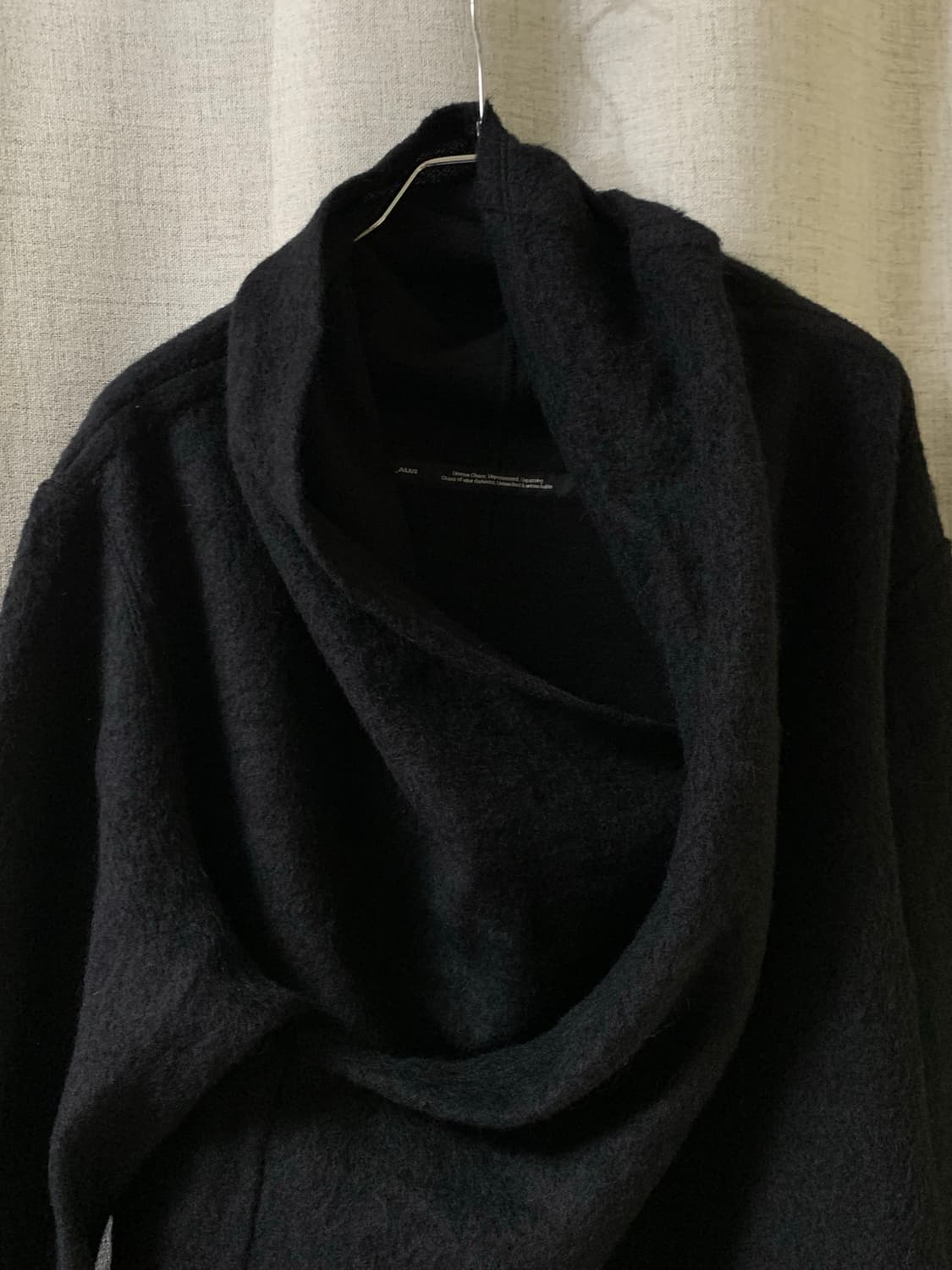 Julius fw22 드레이프 니트 상품이미지4