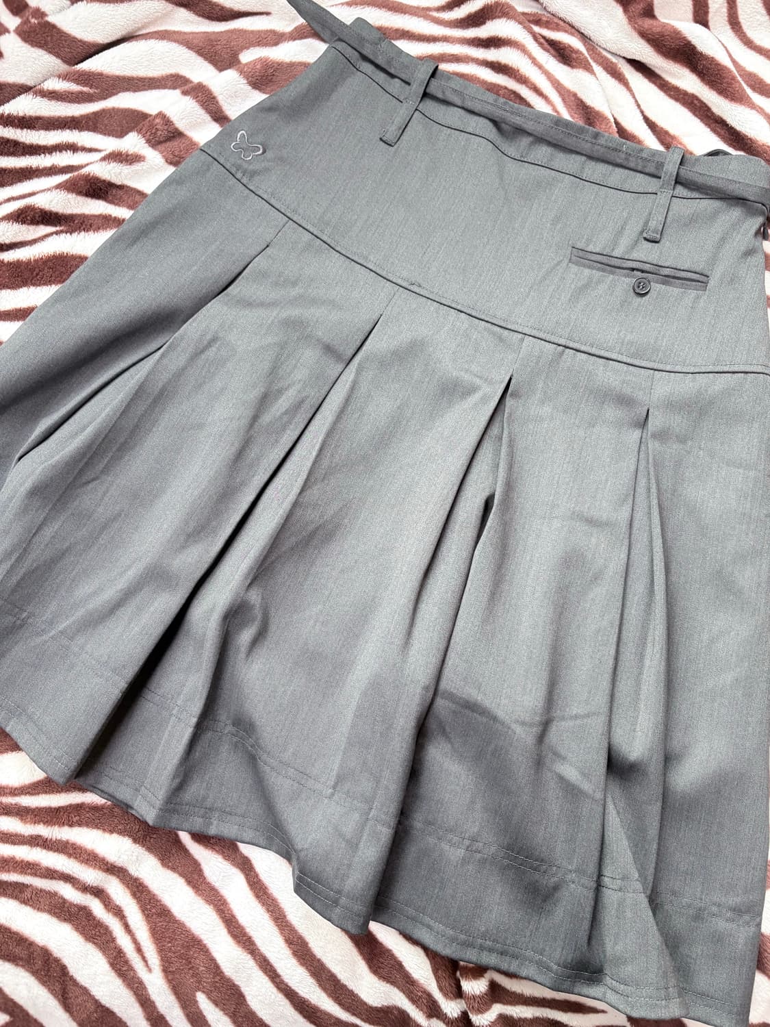 팬시클럽 포멀 버튼 플리츠 미디 스커트 상품이미지3