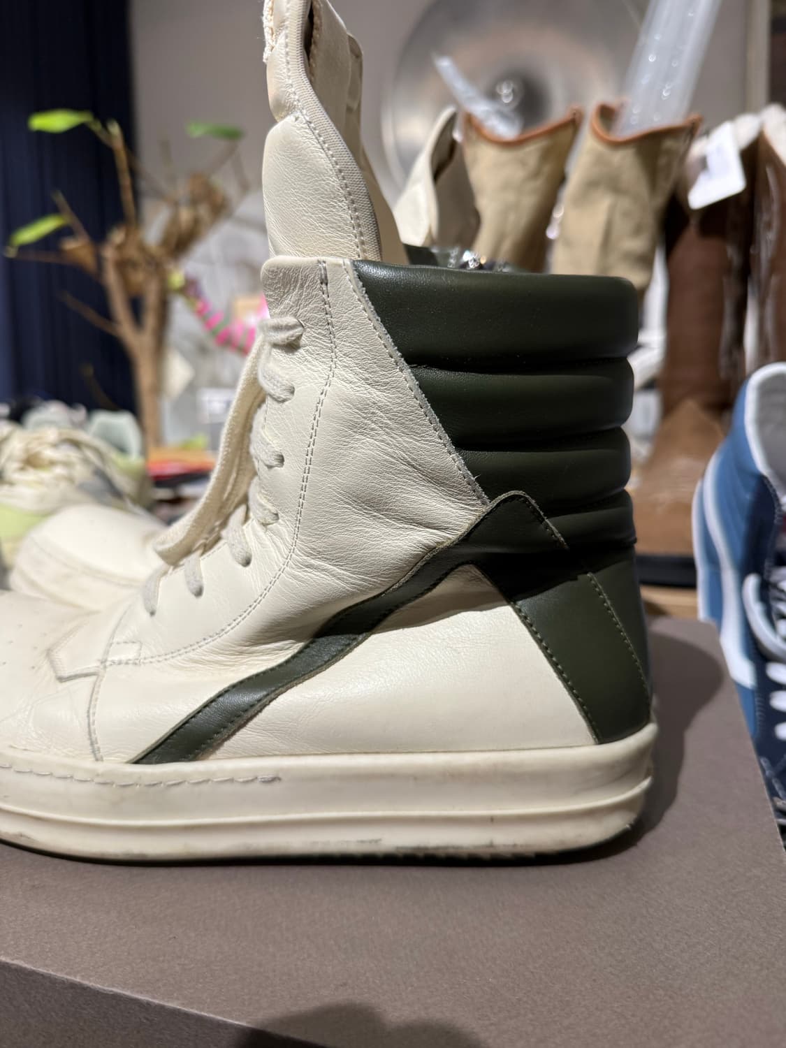 릭오웬스 지오비스켓 카키/크림 42사이즈(270-275) 상품이미지2