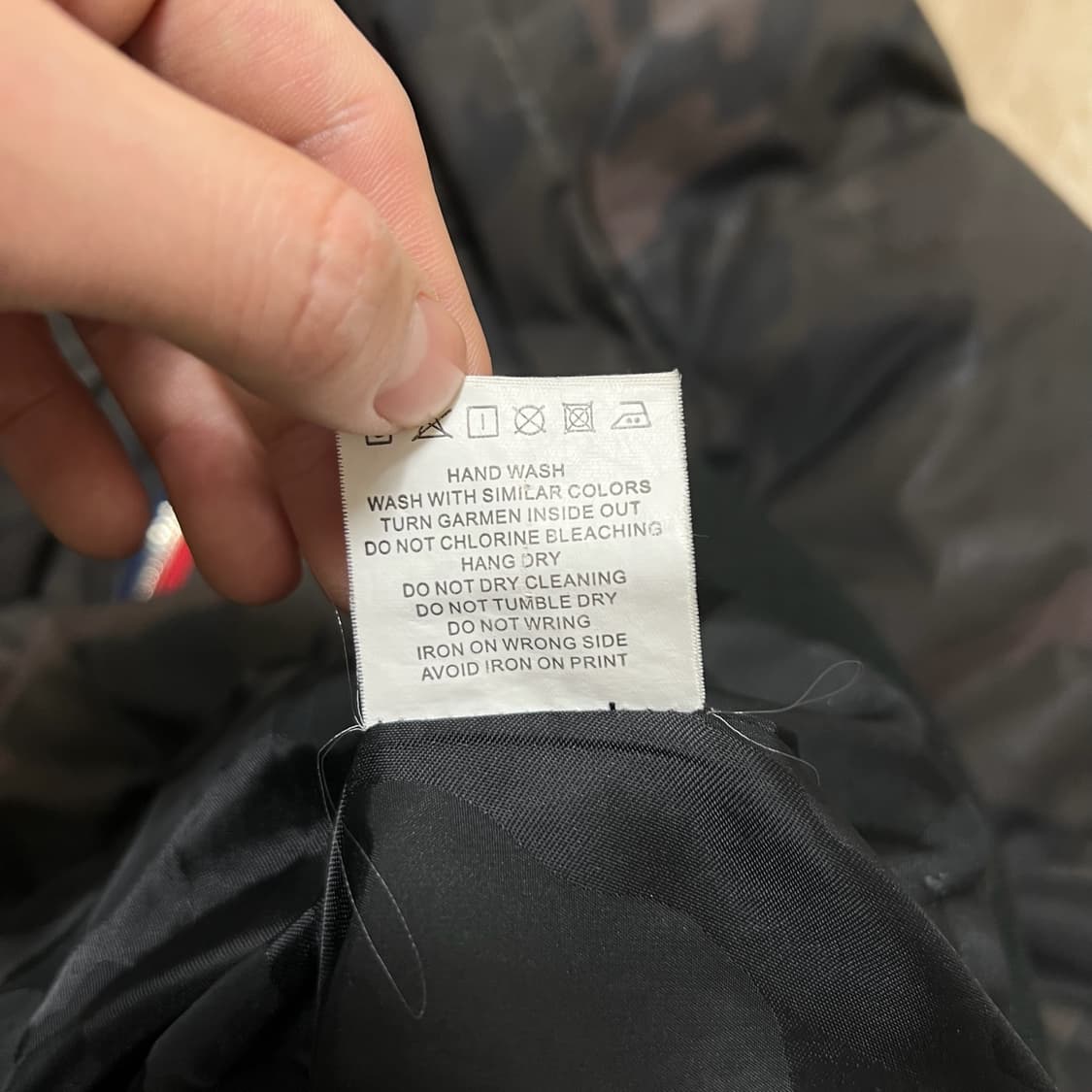 몽클레어 남성 카모플라쥬 로고 와펜 패딩 점퍼 XXL  상품이미지8