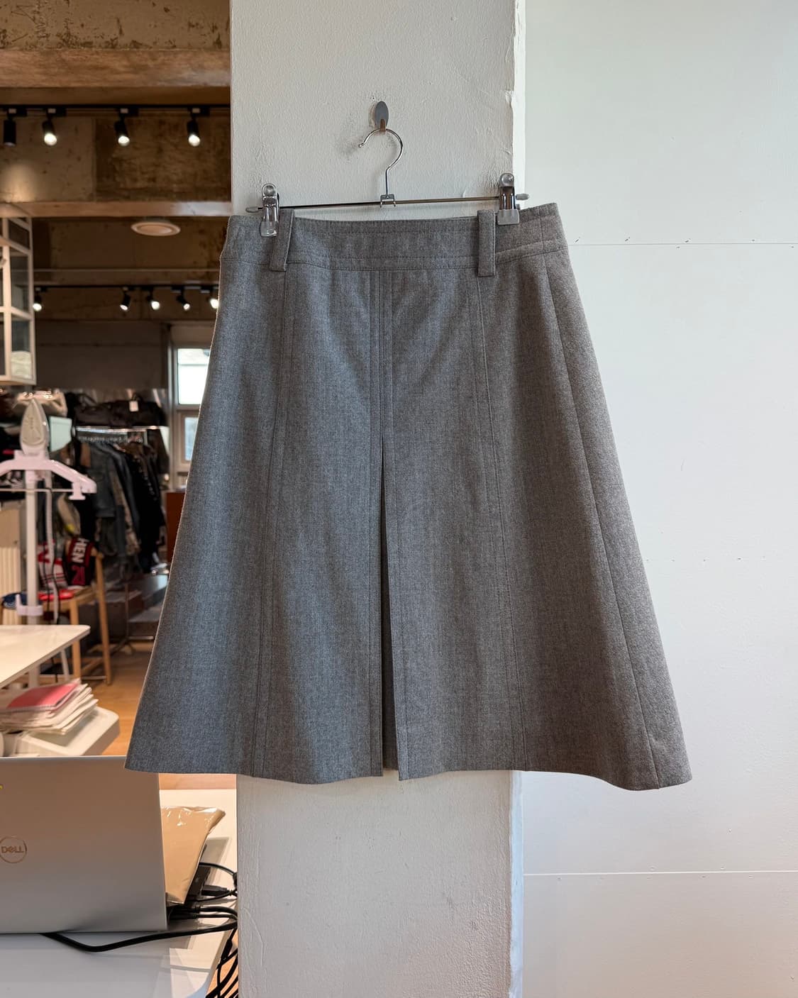 셀린느 그레이 울 핀턱 미디스커트 상품이미지5
