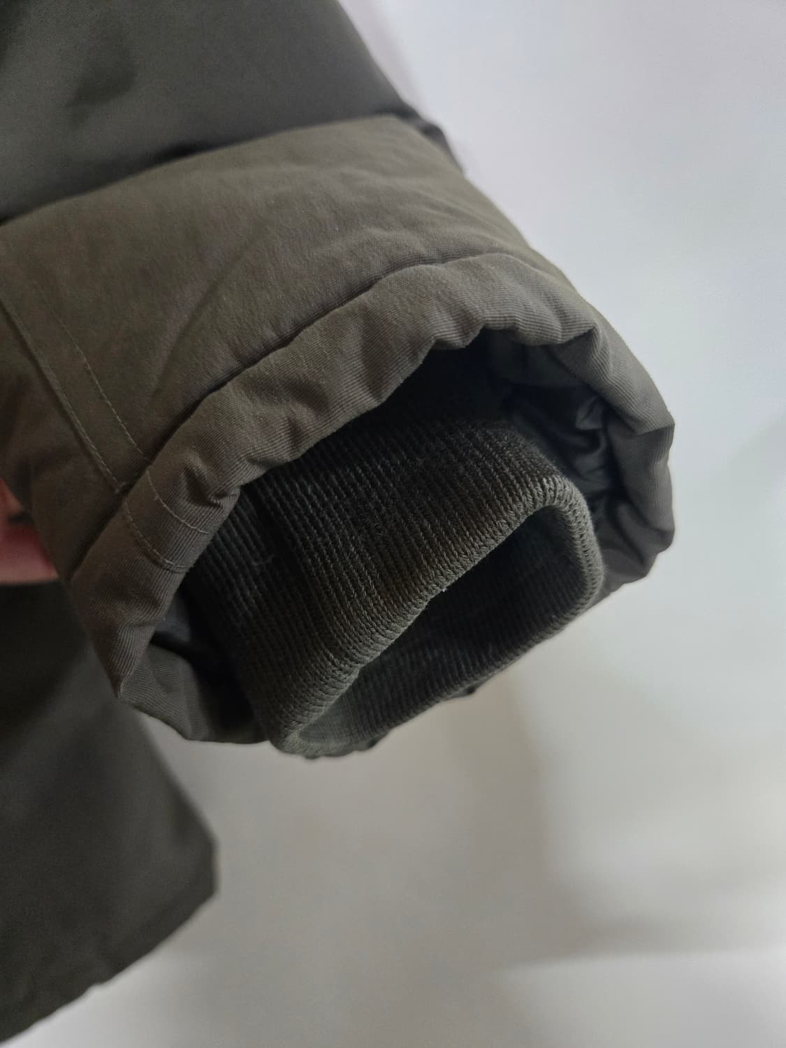 Carhartt 칼하트 카키 야상 자켓 XS 모자 퍼X 상품이미지4