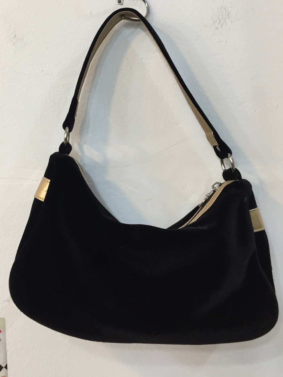 y2k 벨벳 블랙&골드 숄더백 상품이미지4