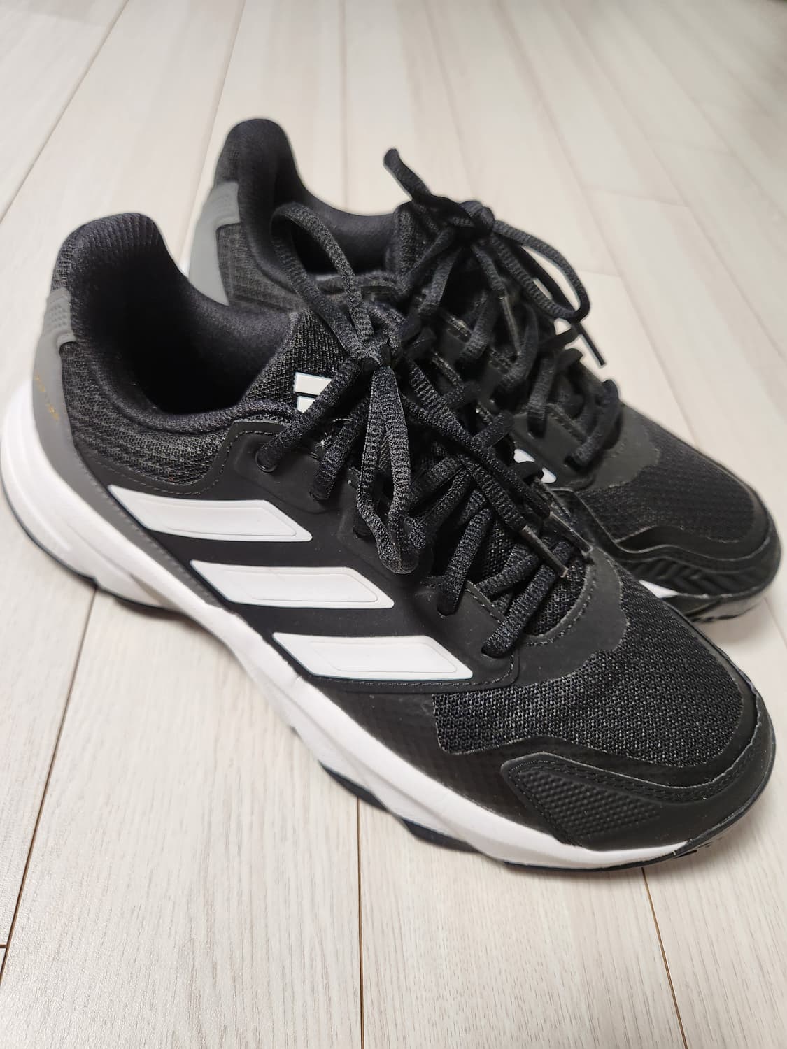 아디다스 운동화 코트잼 컨트롤 3 IF0458 테니스화 사이즈255

실 상품이미지2