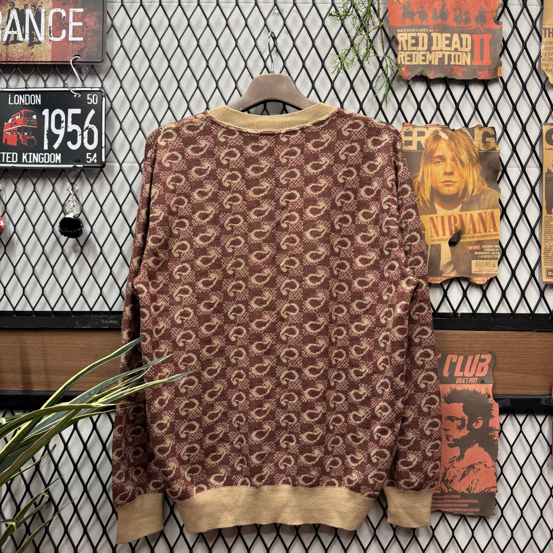 조르지오 아르마니 니트 라운드넥 모노그램 패턴 베이지 버건디 상품이미지2