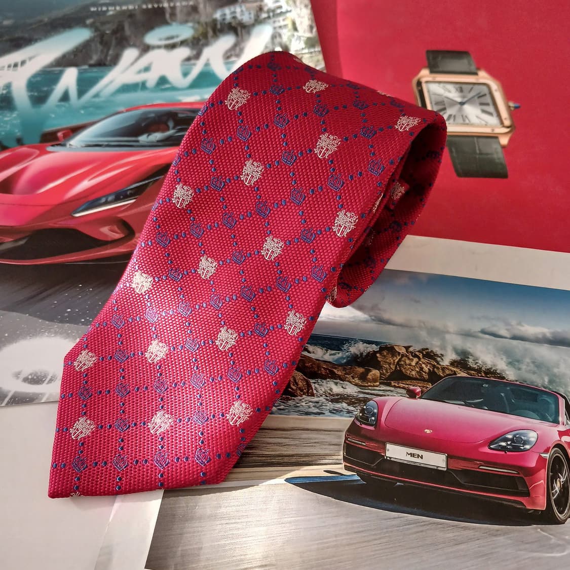 닥스 실크 레드 크라운 패턴 넥타이 8.2cm A+등급 A18963
 상품이미지2