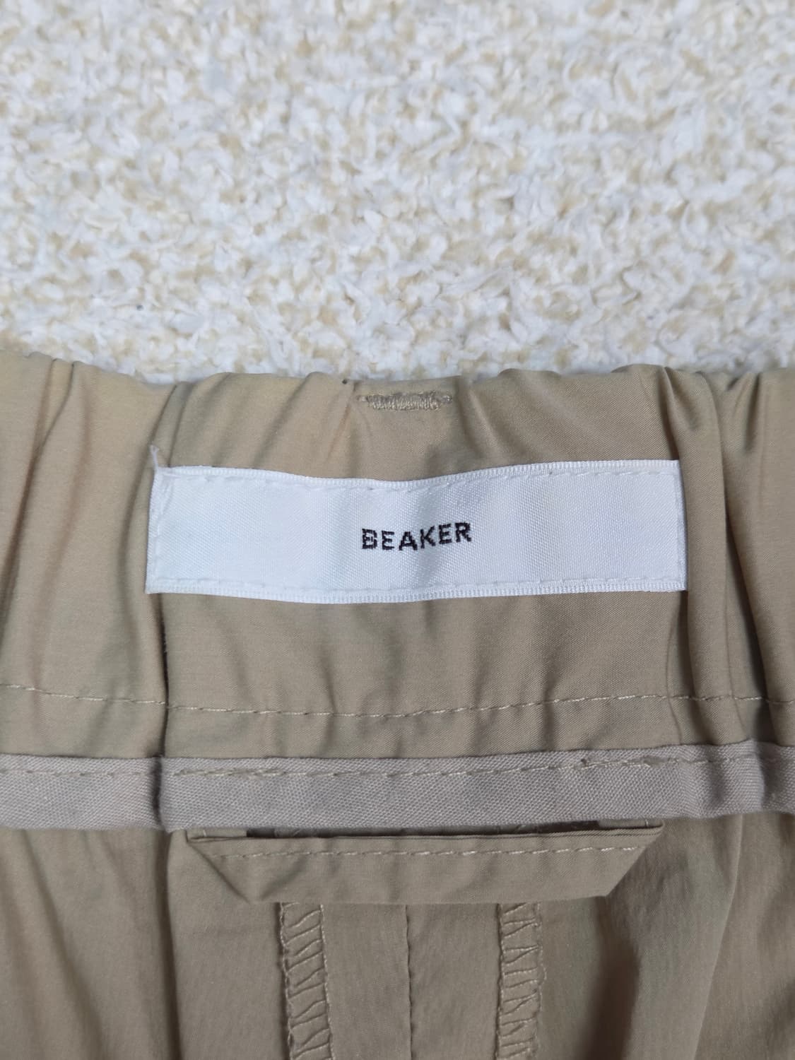 [비이커] 세미 배기핏 코튼 블렌드 턱 팬츠 | A00173 상품이미지3