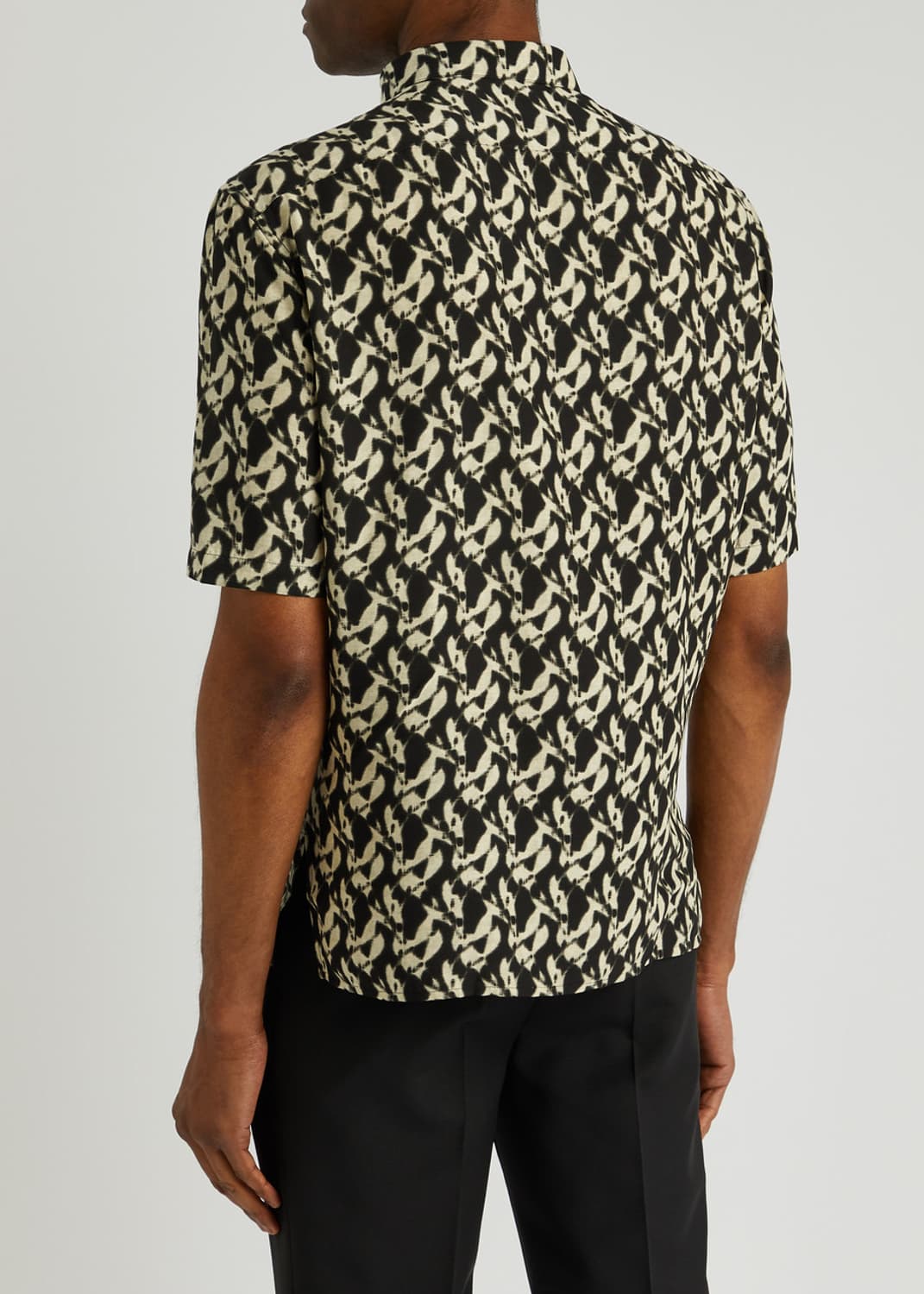 [BTS 뷔님 착용] 생로랑 23ss 노이어 실크 셔츠 상품이미지3