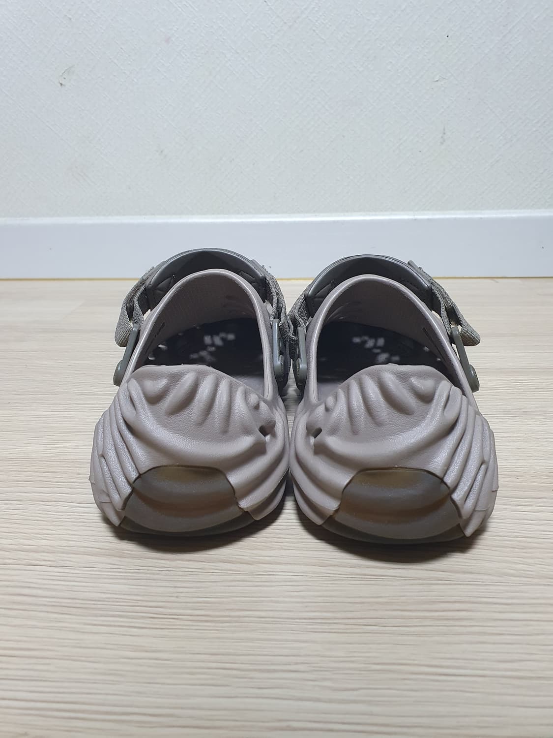 크록스 살레헤뱀버리 샌들 250~55 상품이미지5