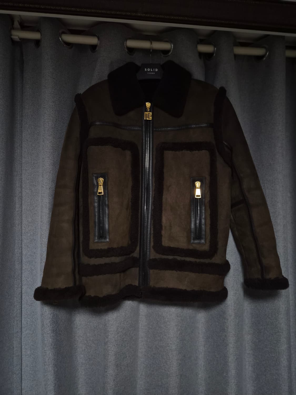 발망 23fw 시즌 최고가 무스탕팝니다 구찌 프라다 루이비통 상품이미지3