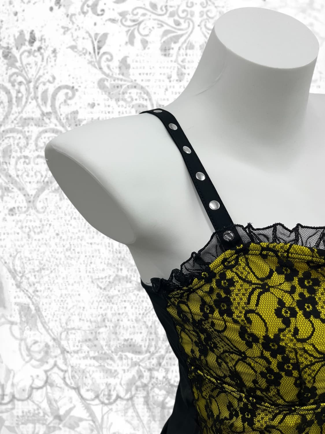 cybertic yellow string eyelet lace top 상품이미지5