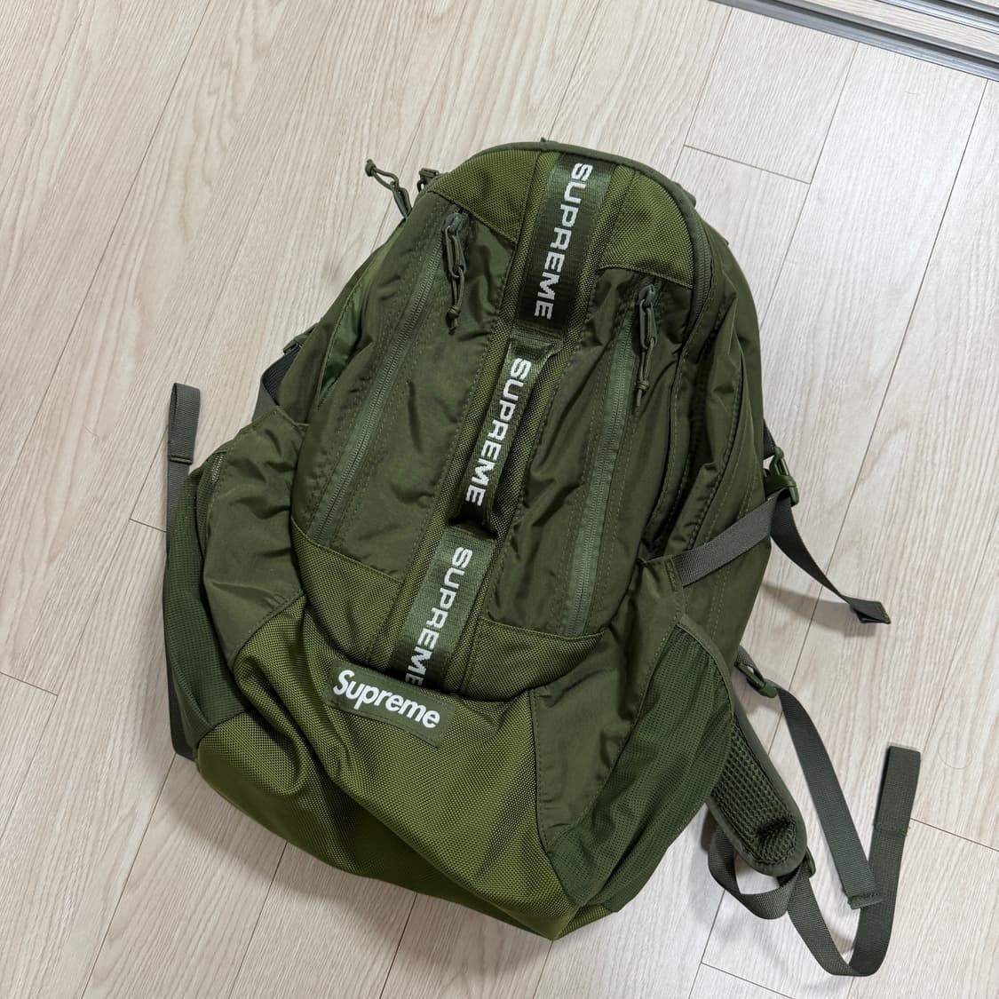 슈프림 백팩 올리브 - 22FW 상품이미지1