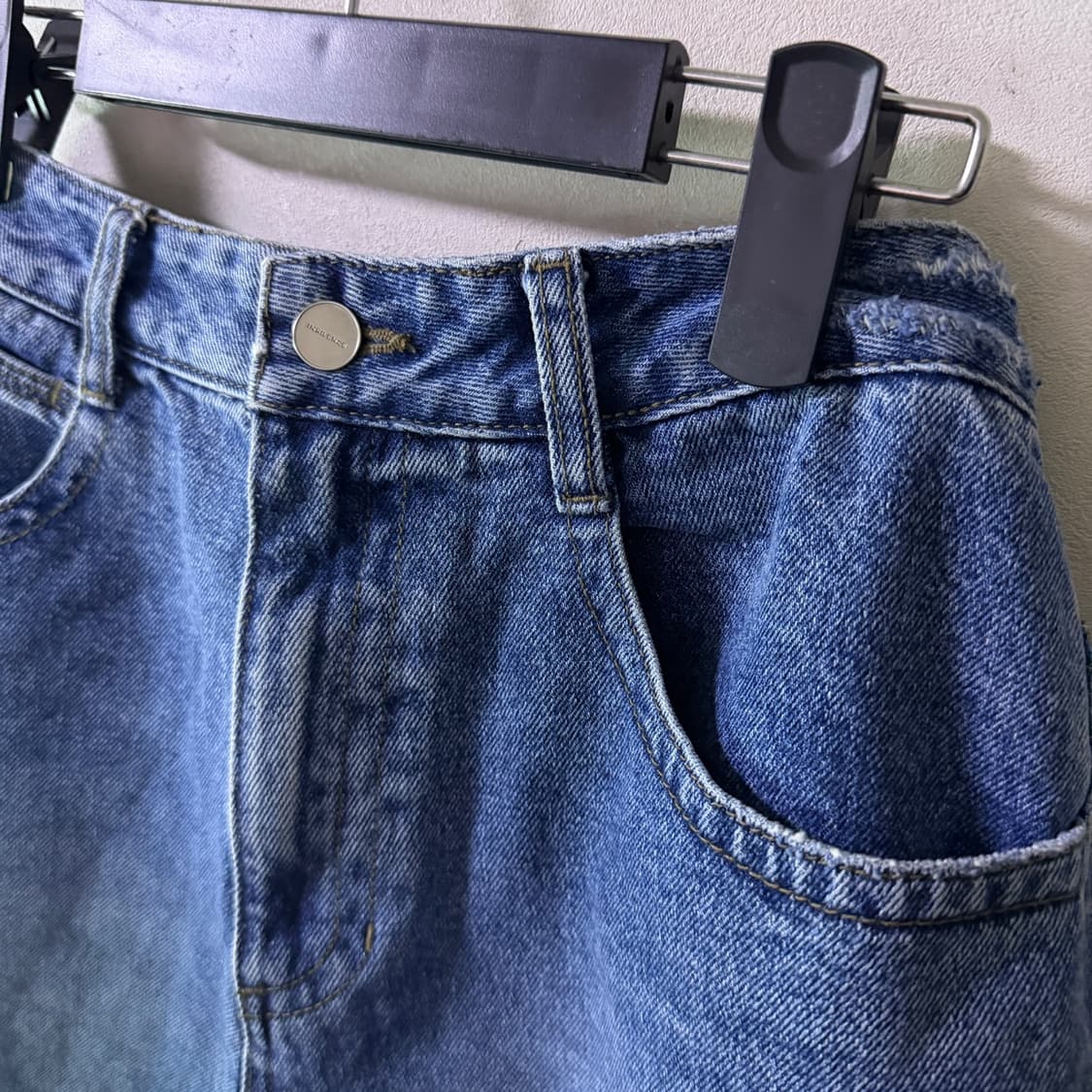 인사일런스 여성 버뮤다 데님 숏팬츠 S  상품이미지3