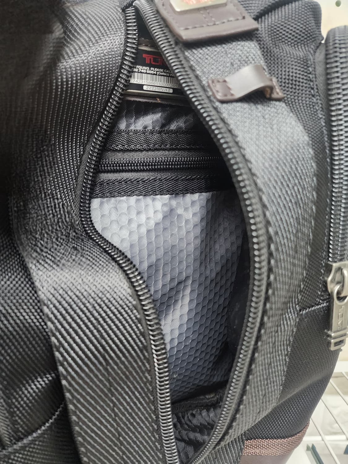 투미 슬링백 알파브라보 몬터레이 남성 크로스백  BF25 상품이미지8