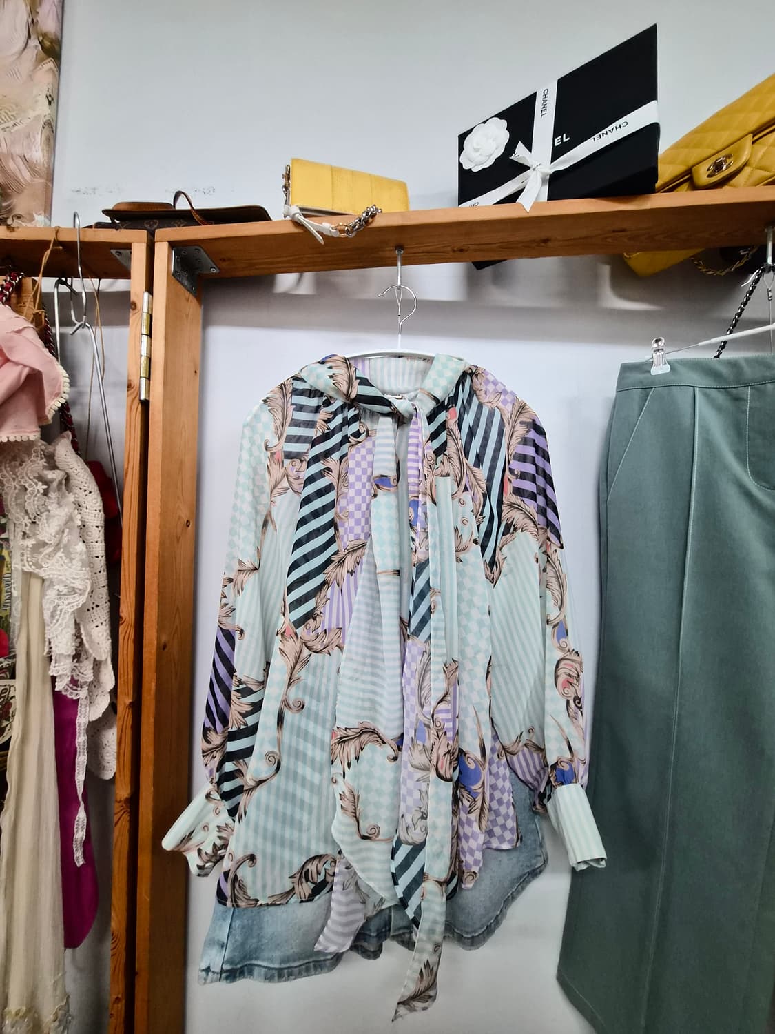 민트퍼플 블라우스. 듀엘민트 슬랙스 상품이미지4