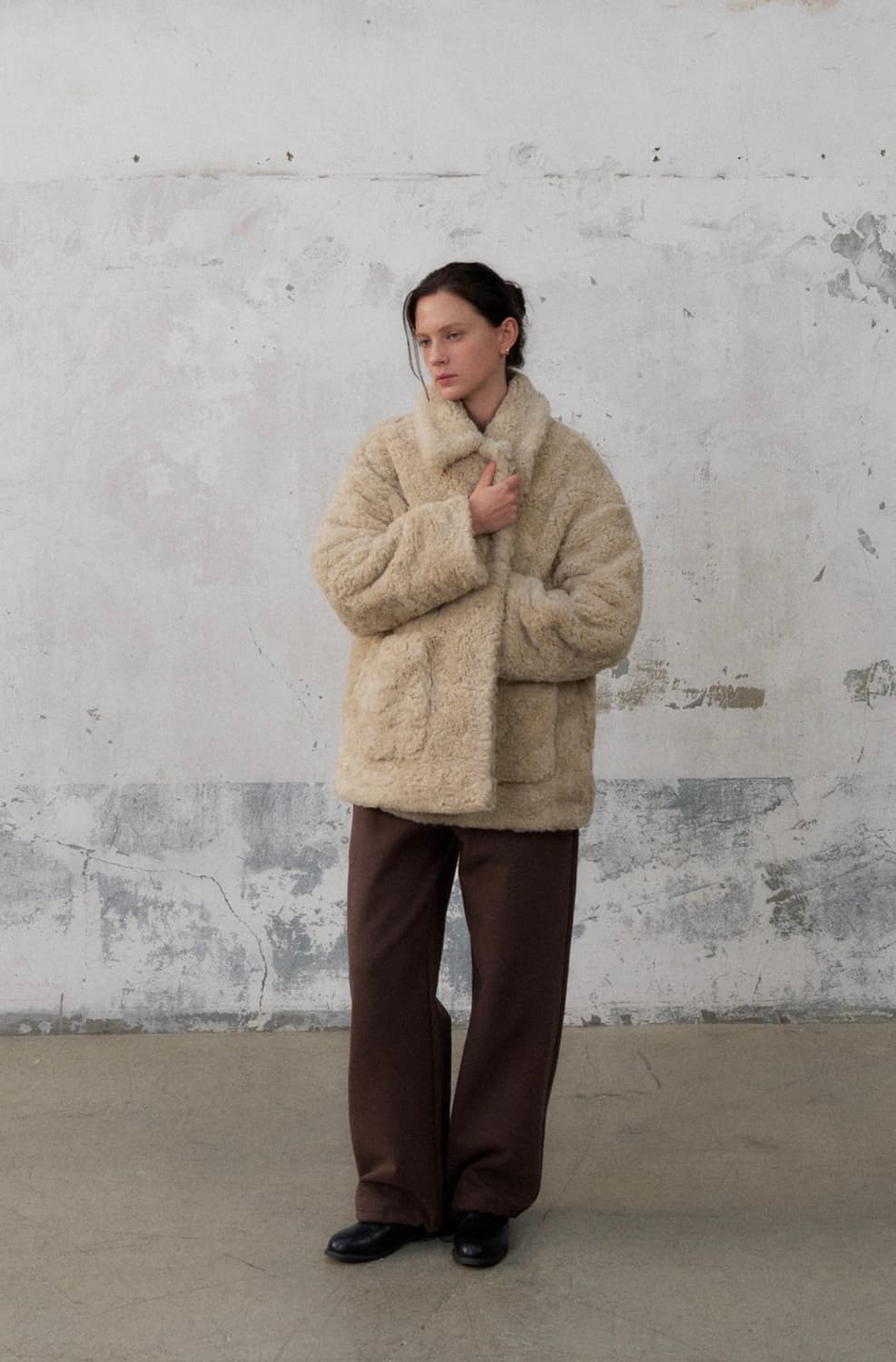 앤드브러쉬 이브닝 퍼 자켓 베이지 상품이미지3