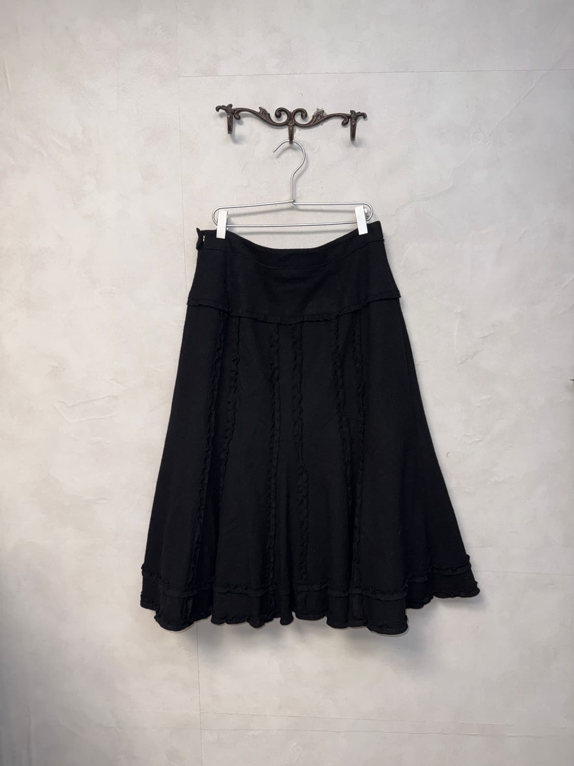 Black wool frill detail long skirt 상품이미지3