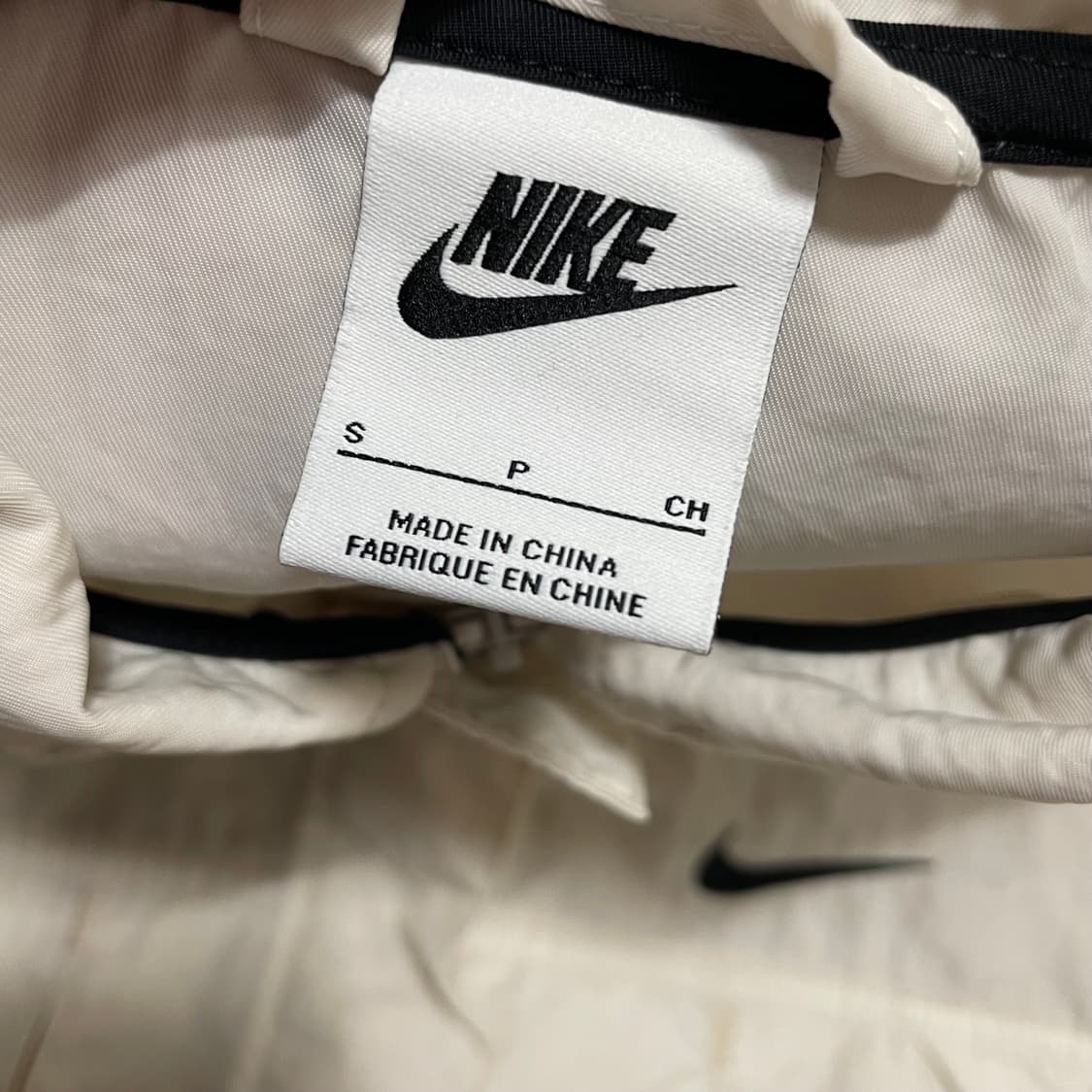 [S] 나이키 우먼 빅스우시 스티치 우븐자켓 바람막이 상품이미지2