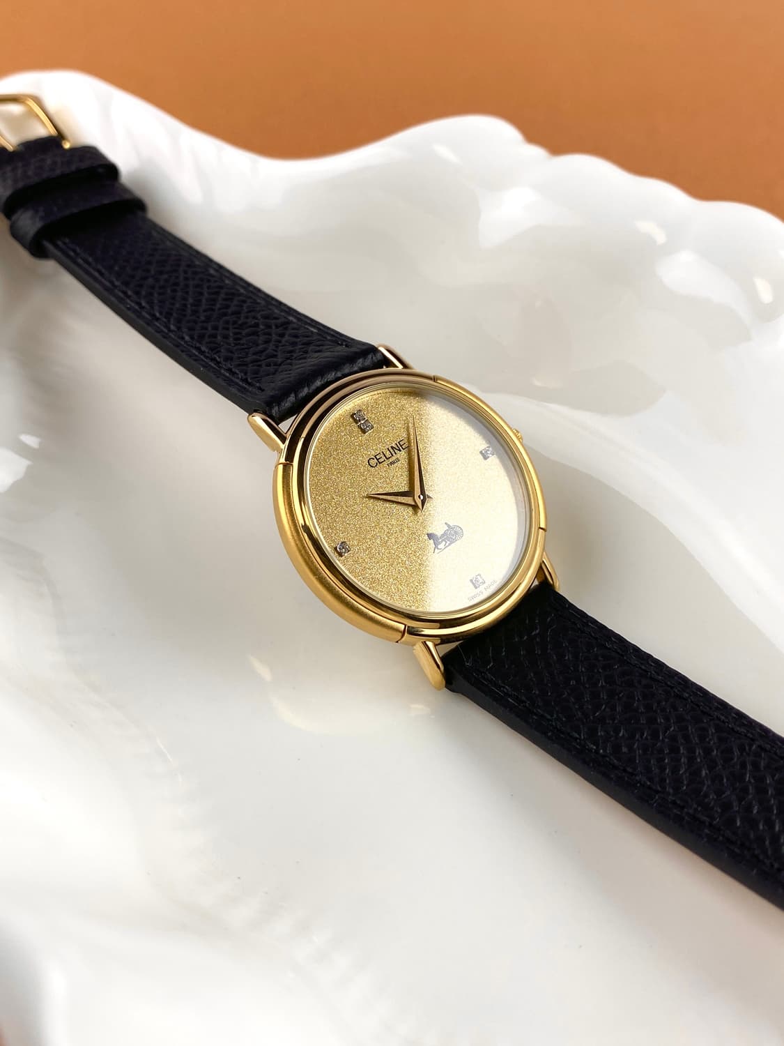 (새상픔급) CELINE round gold 5P watch unisex 상품이미지5