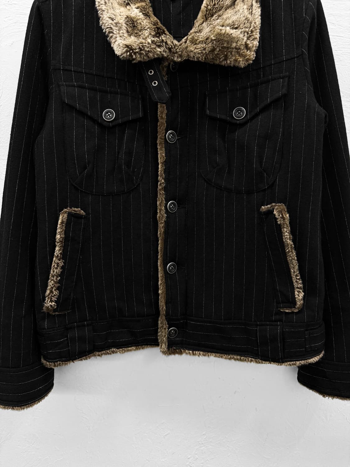 down by the water 핀 스트라이프 퍼 자켓 상품이미지3