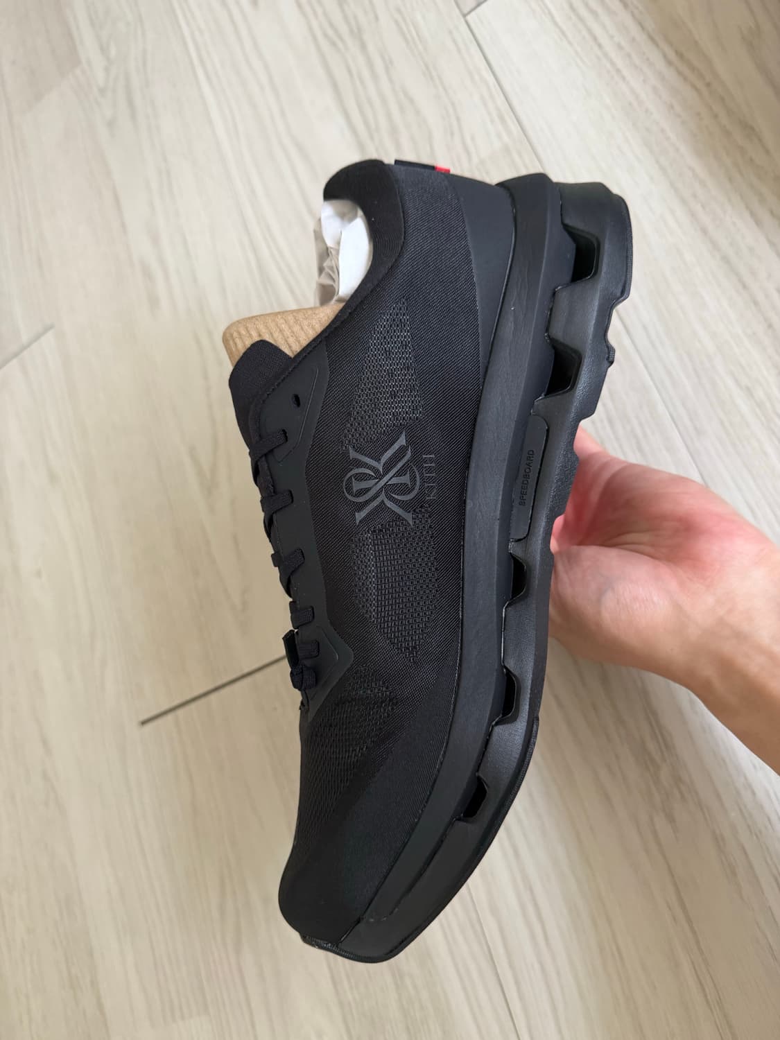 On running x kith cloudzone Black 상품이미지2