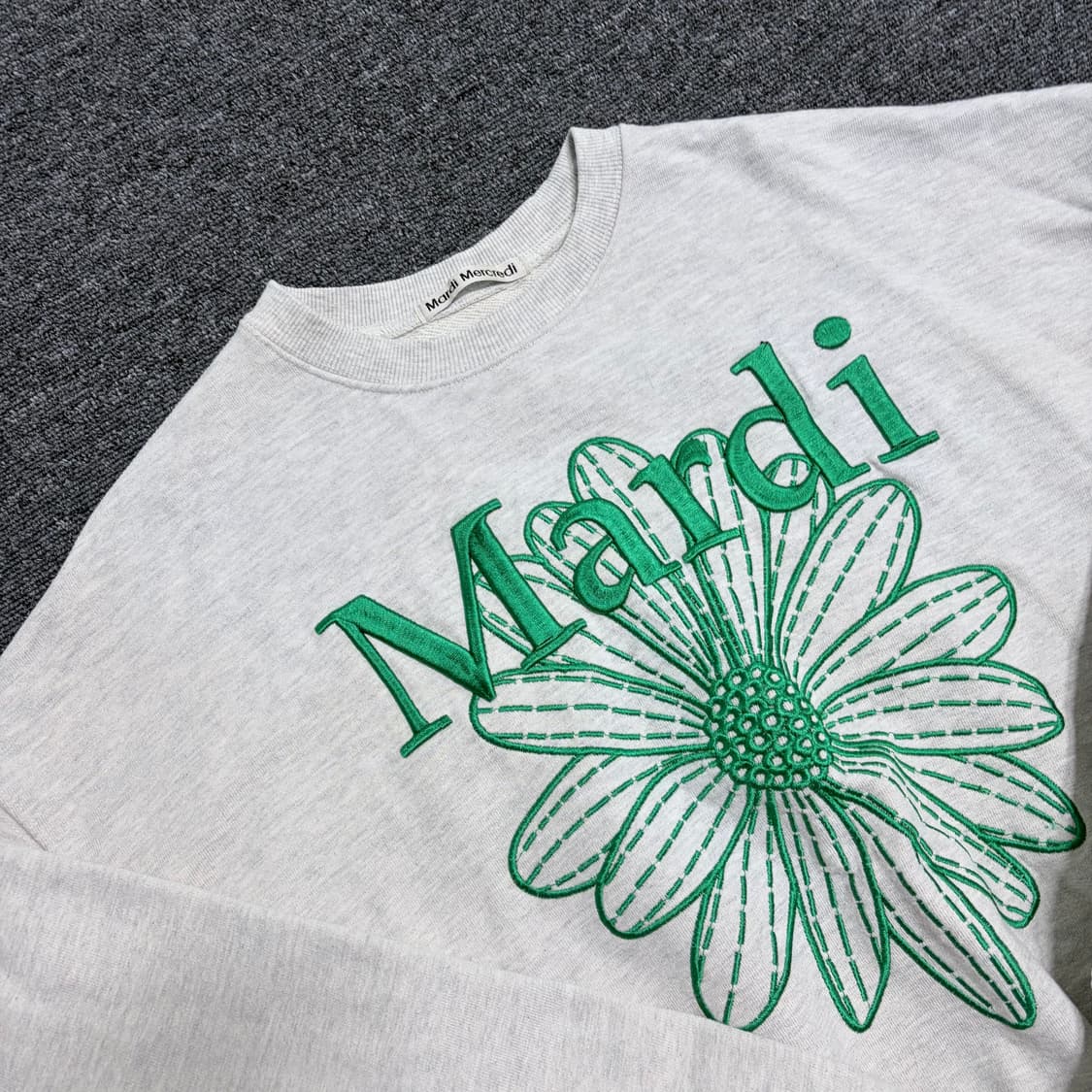 마르디 메크르디 플라워 맨투맨 상품이미지3