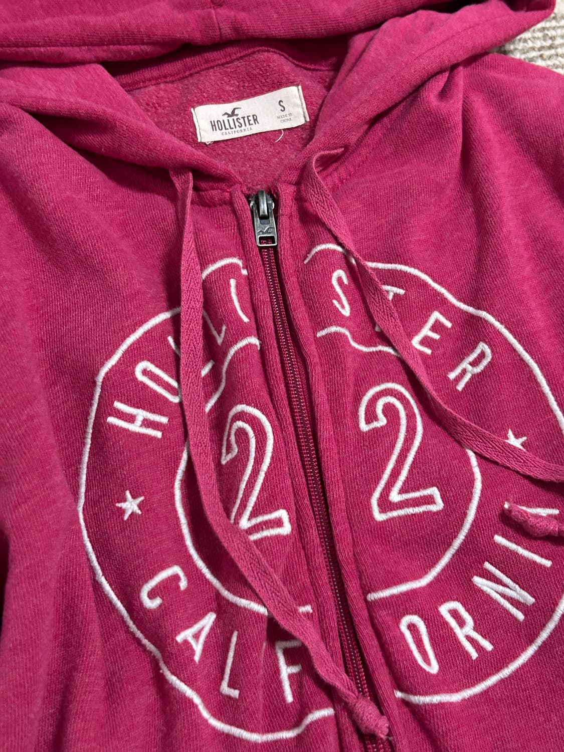 유일매물 ⭐️ 홀리스터 원형로고 핑크 딱붙핏 후드집업 상품이미지2
