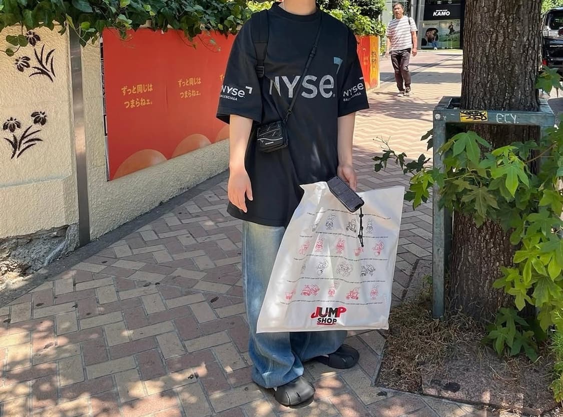 [4]발렌시아가 nyse 한정판 오버사이즈 블랙 티셔츠 상품이미지2