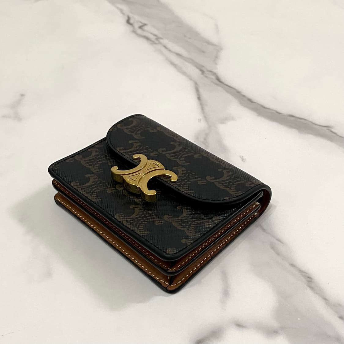 셀린느 트리옹프 캔버스 비즈니스 카드지갑 여성 반지갑 명함지갑 탄 상품이미지2