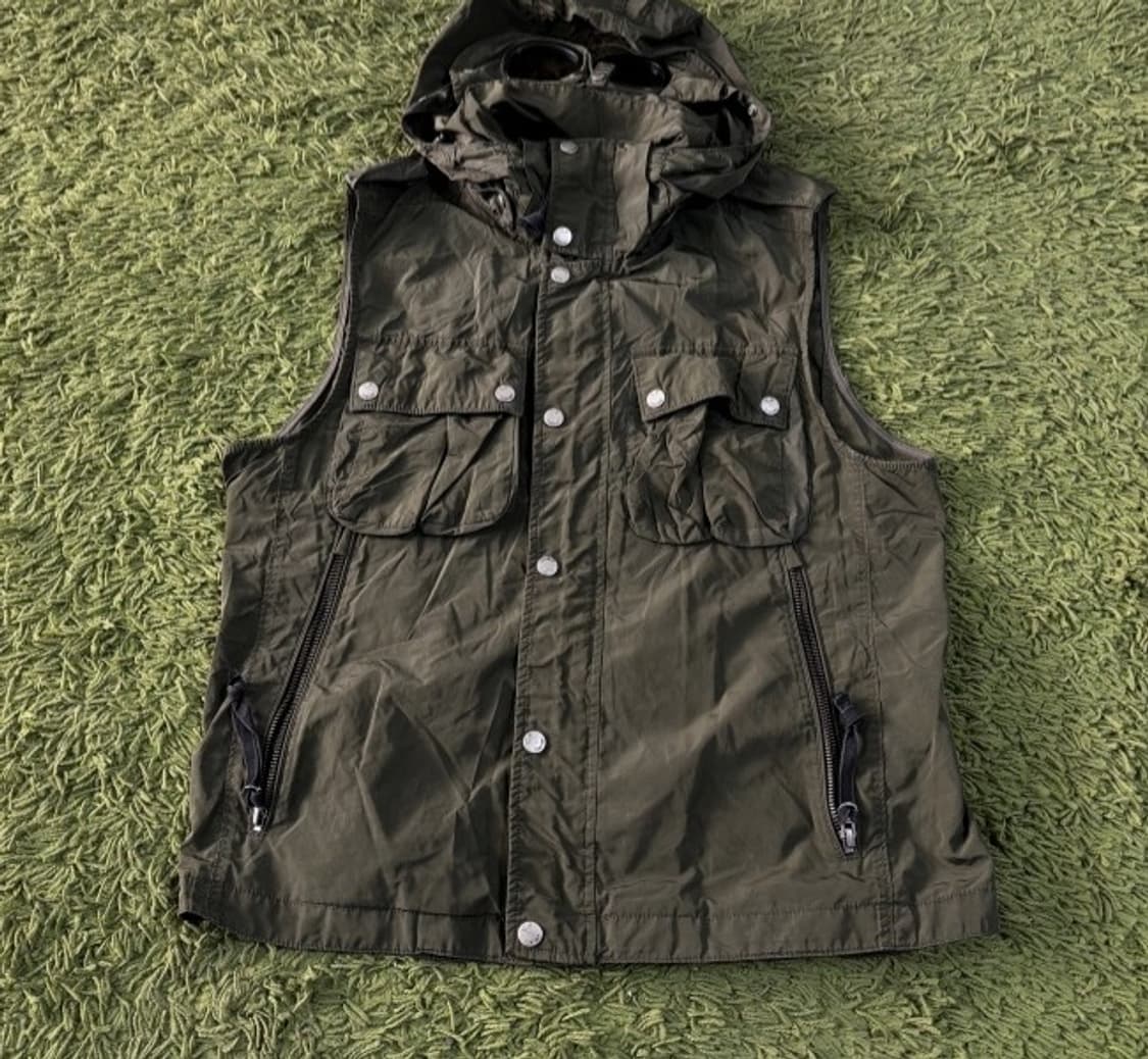 씨피컴퍼니 CP컴퍼니 베스트 조끼 100/L 상품이미지1